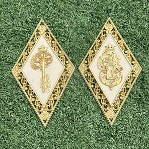 Vintage Dart Syroco Gold Diamond Lock & Key Wall Plaques No. 4271